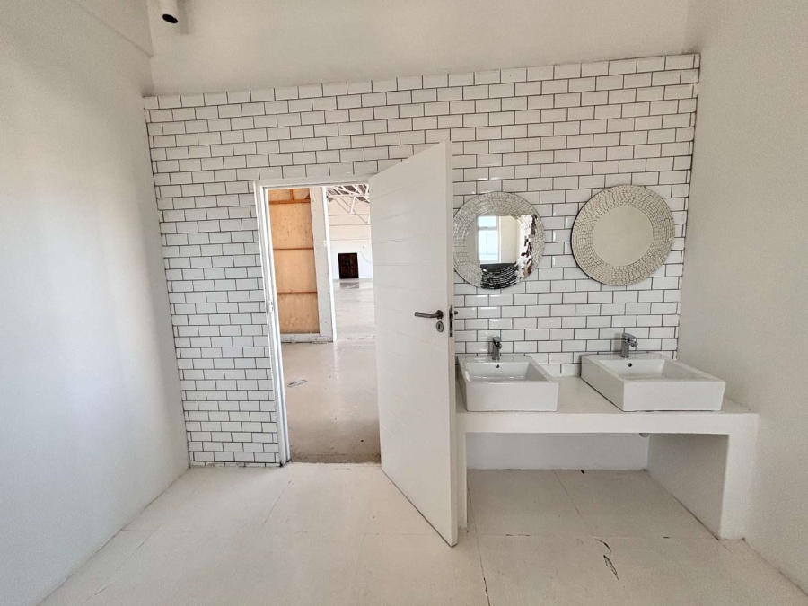 To Let commercial Property for Rent in Paarden Eiland Western Cape